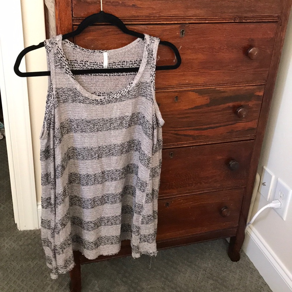 Gray black open shoulder long sleeve top